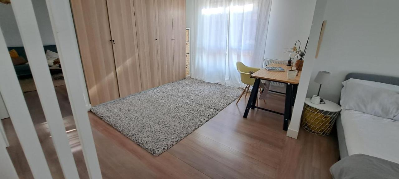 Apartamento Con Suite, Zona De Trabajo Y Yoga Wifi Y Garaje 乌迪亚莱斯堡 外观 照片